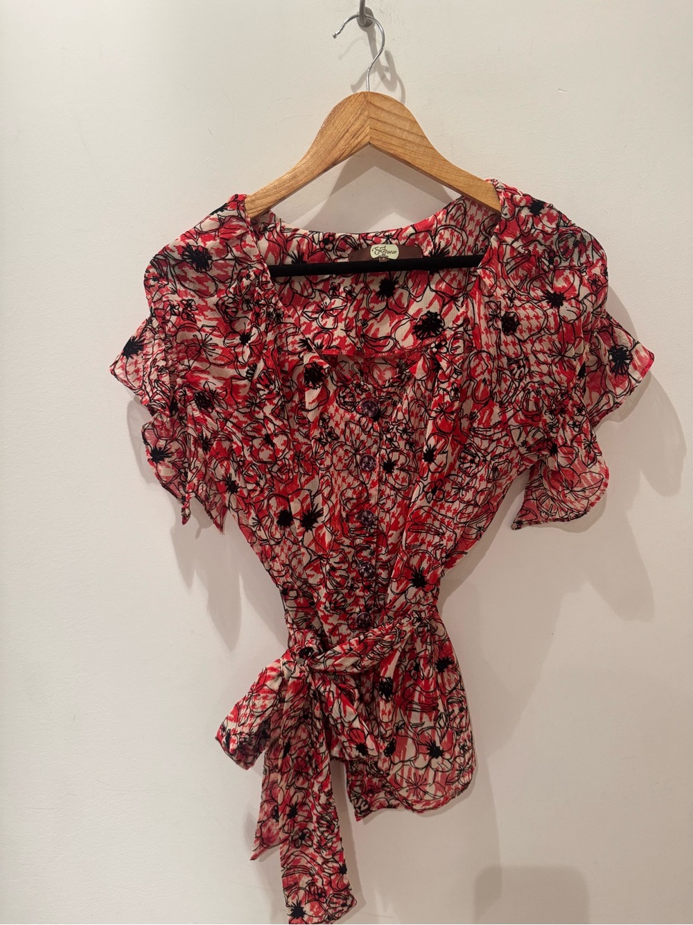 VINTAGE Eva Franco Floral Red Wrap Blouse with Tie Waist. Poly but soft. Size 6.